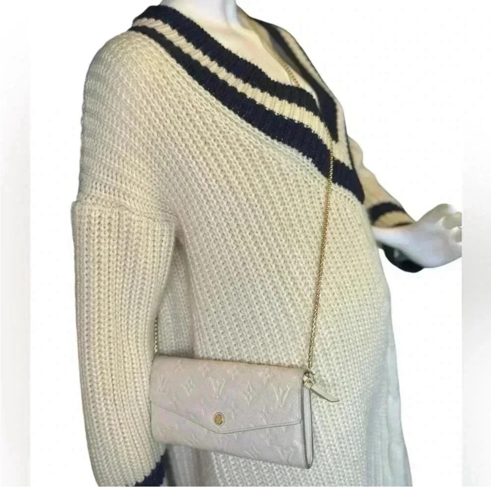 Louis Vuitton Sarah Beige color Monogram Empreinte  Curieuse Wallet.